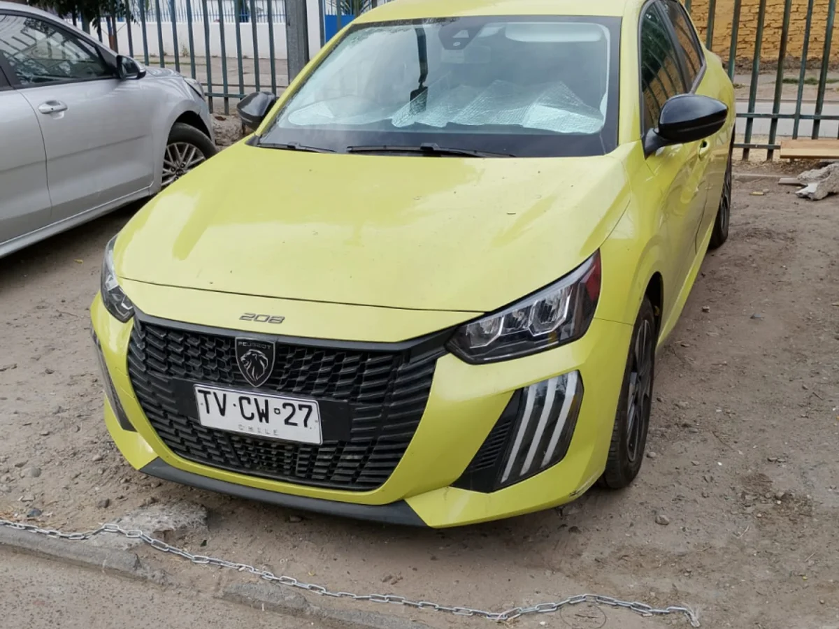 2025 PEUGEOT 208 - Miniatura 5