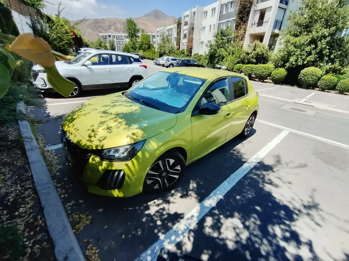 2025 PEUGEOT 208 - Miniatura 14