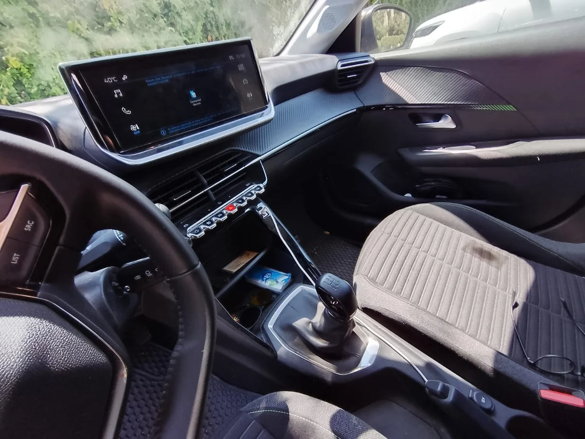 2025 PEUGEOT 208 - Miniatura 11