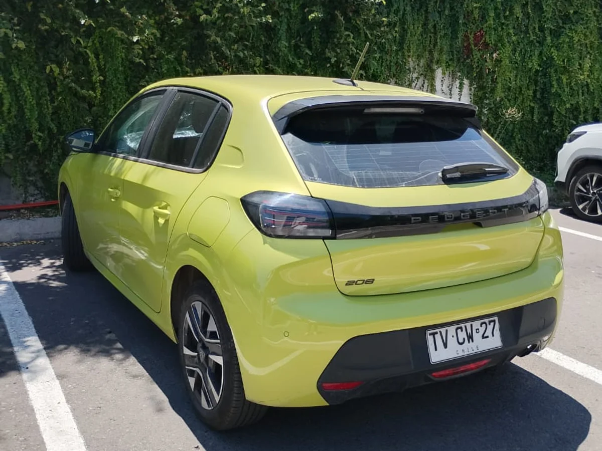 2025 PEUGEOT 208 - Miniatura 21