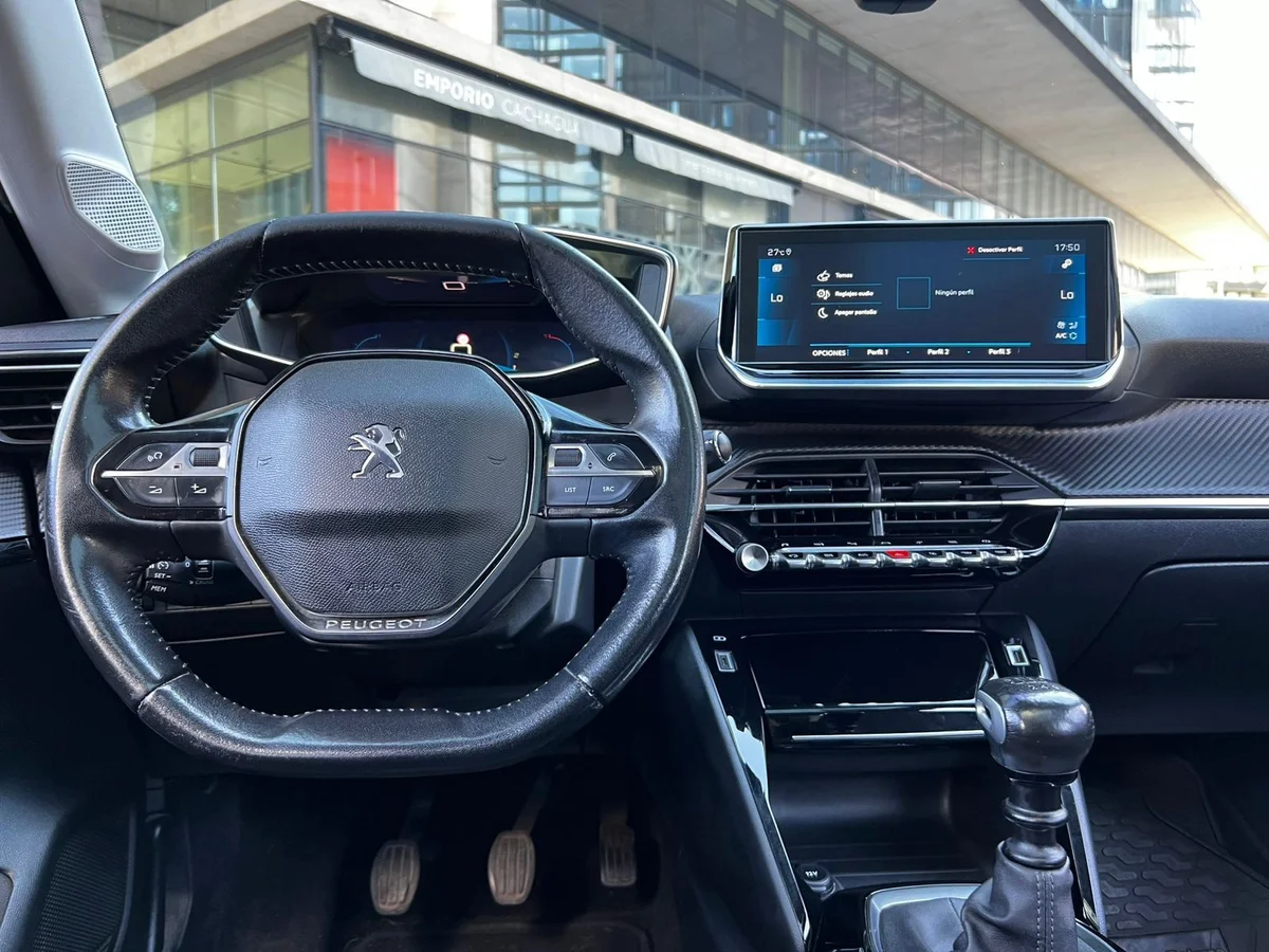 2021 PEUGEOT 208 PREMIERE MT - Miniatura 10