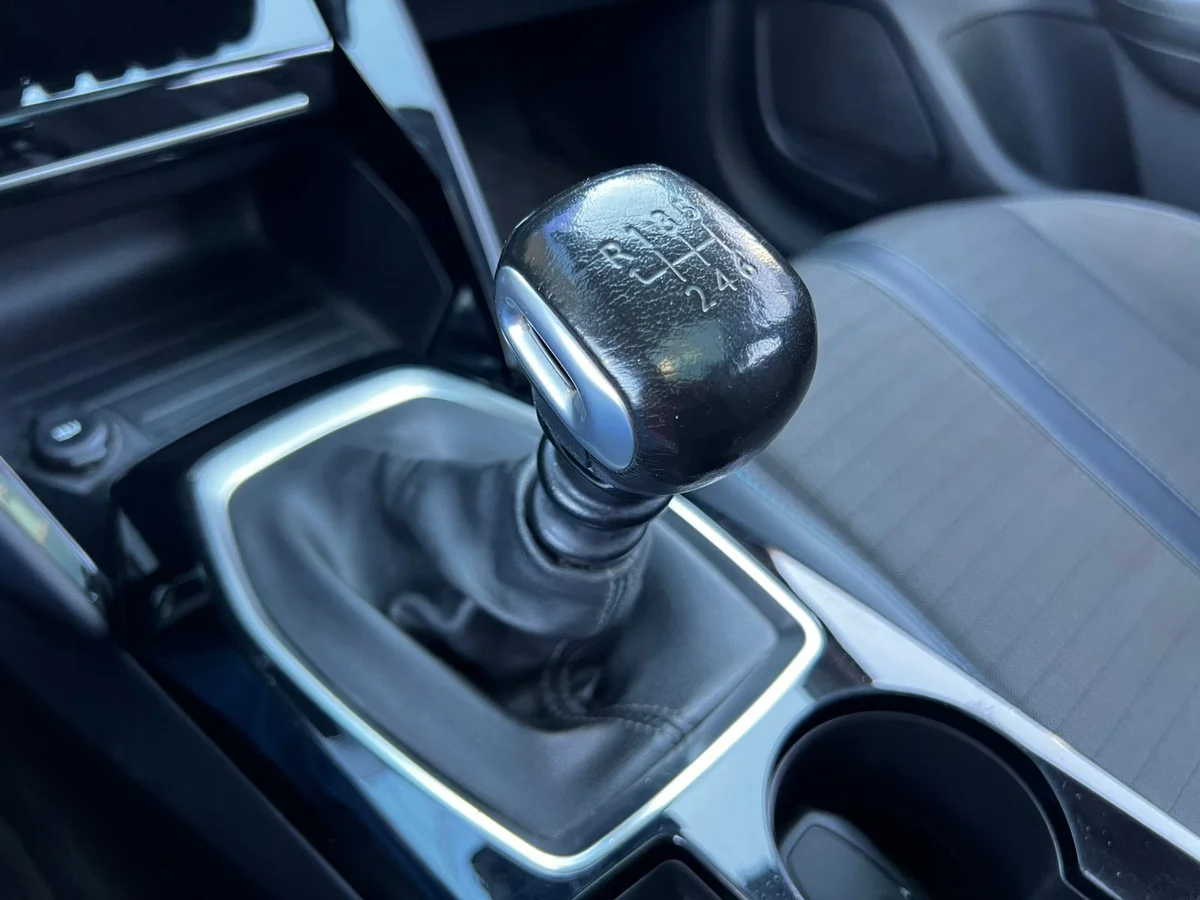 2021 PEUGEOT 208 PREMIERE MT - Miniatura 18