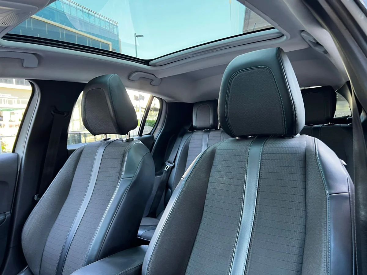 2021 PEUGEOT 208 PREMIERE MT - Miniatura 20