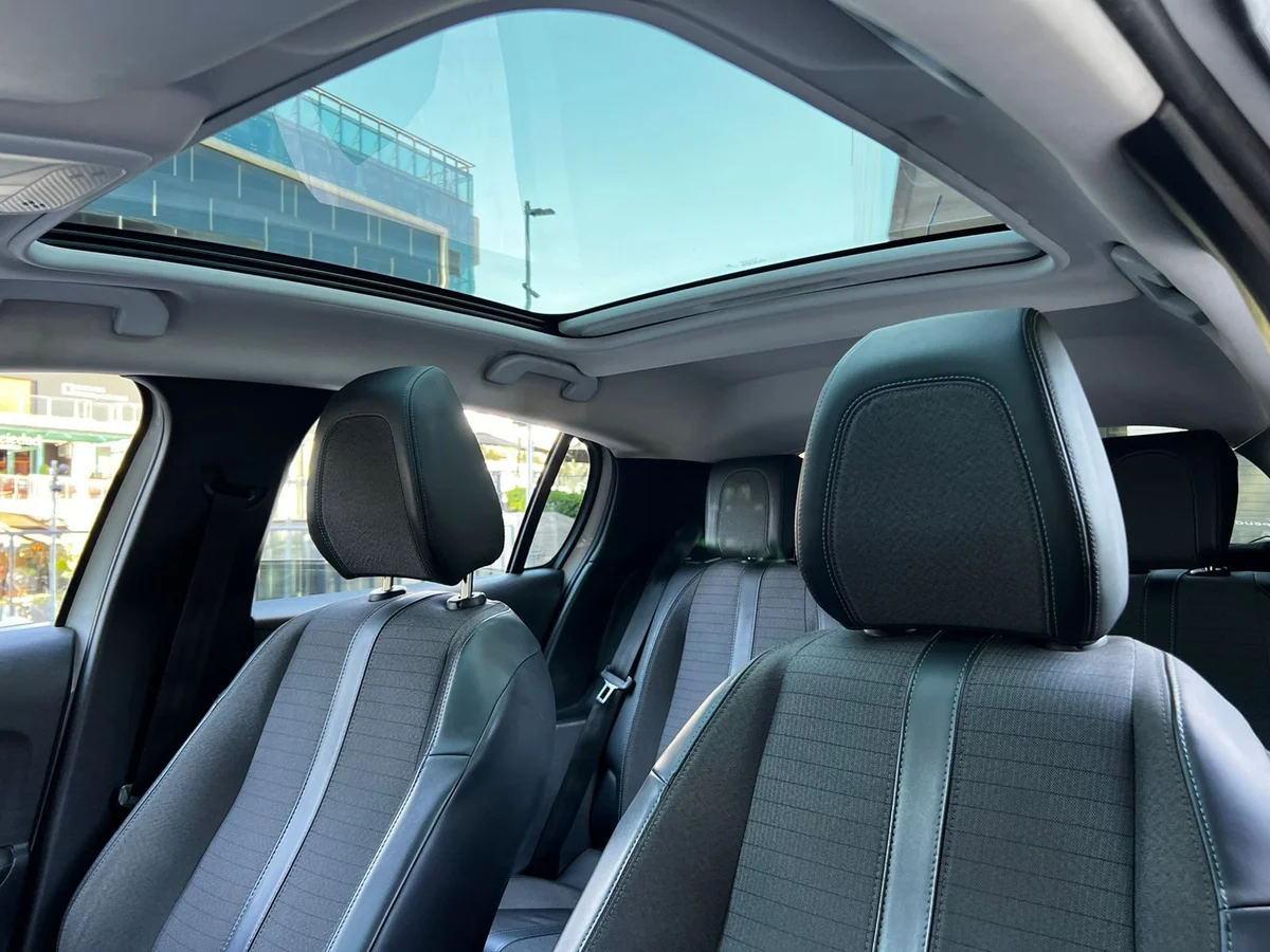 2021 PEUGEOT 208 PREMIERE MT - Miniatura 21