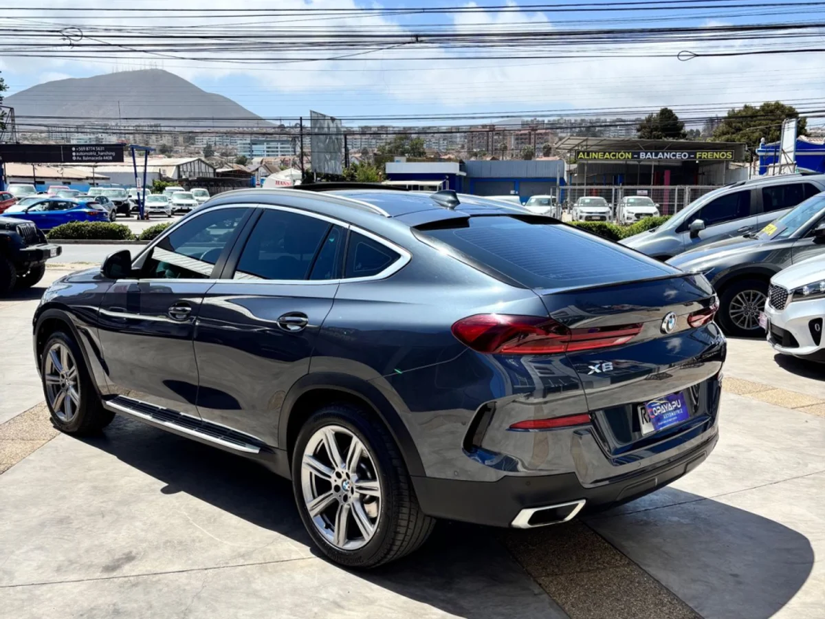 2022 BMW X6 XDRIVE 40I - Miniatura 8
