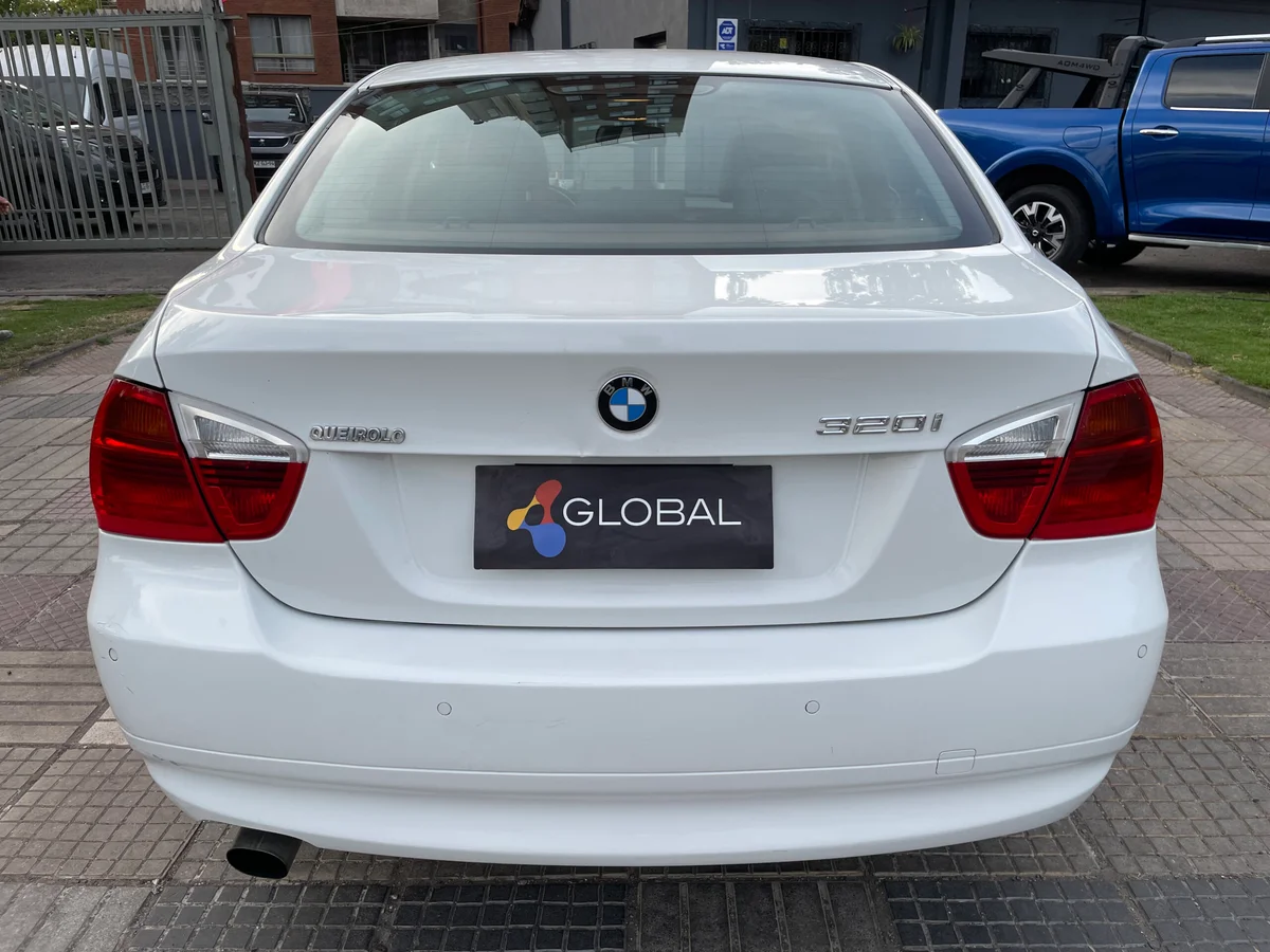 BMW 320i 2008