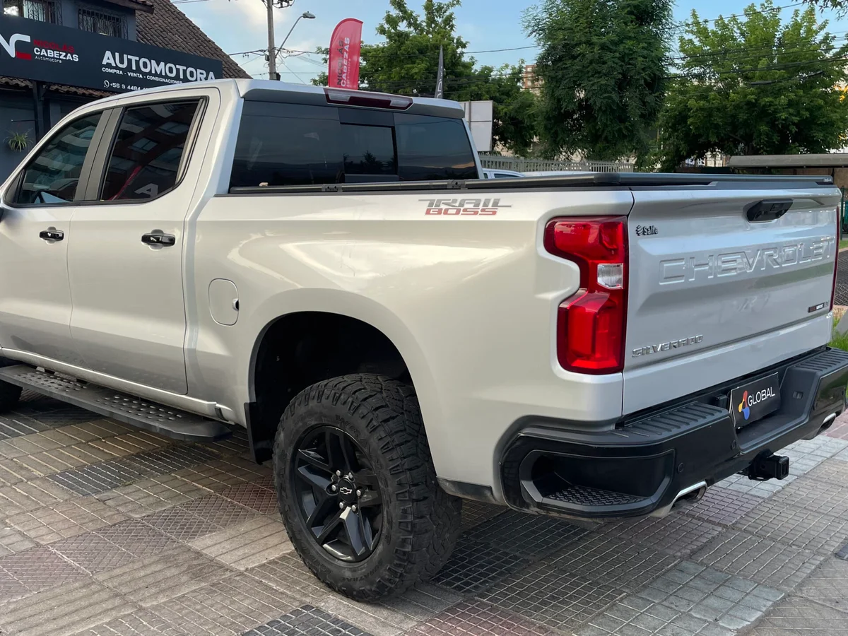Chevrolet Silverado 2023