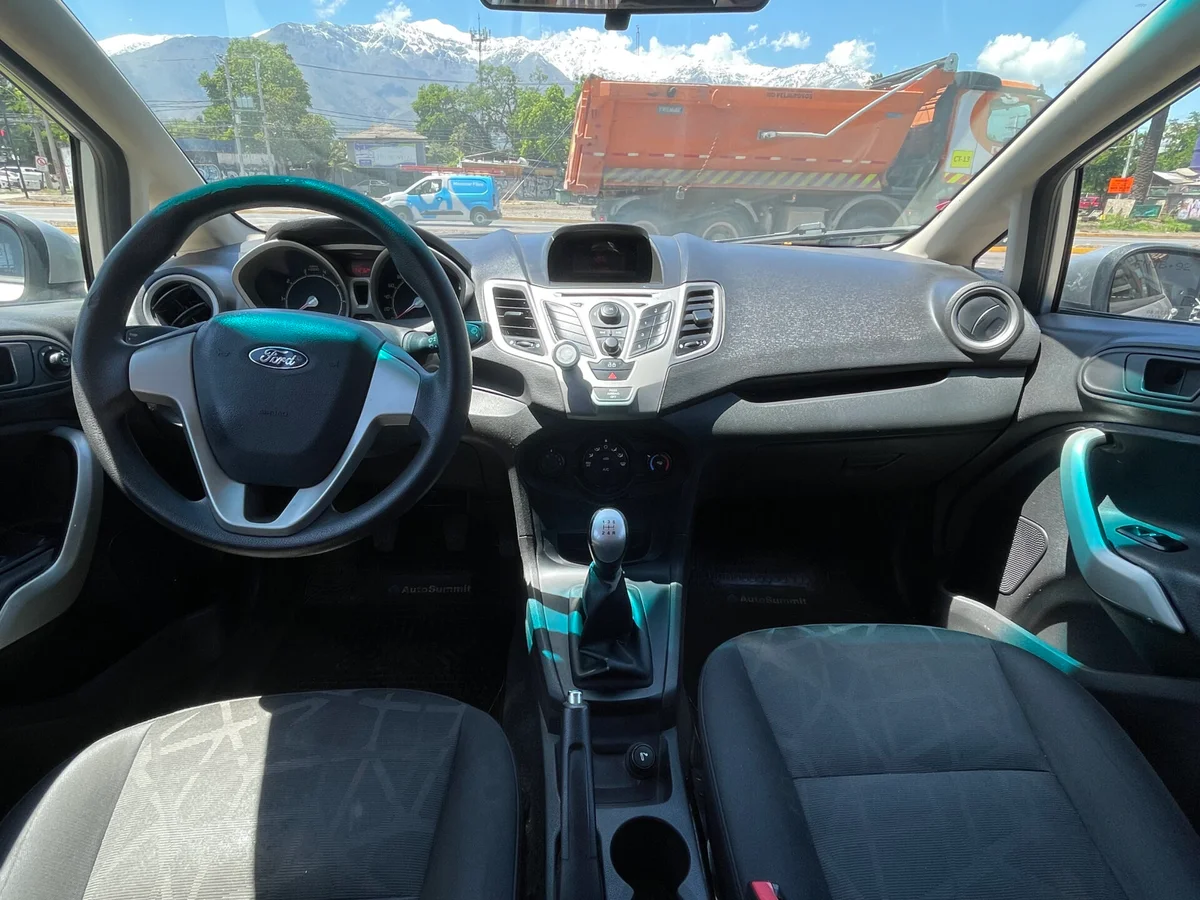 Ford Fiesta 2013 - Miniatura 7