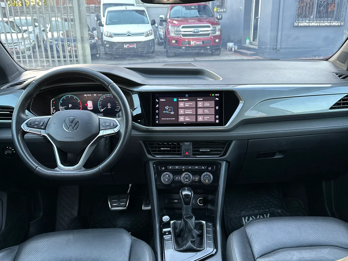 Volkswagen Taos Highline 250 TSI AT 2022