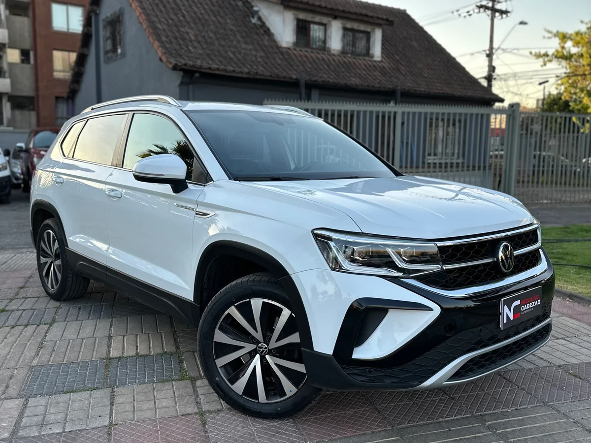 Volkswagen Taos Highline 250 TSI AT 2022
