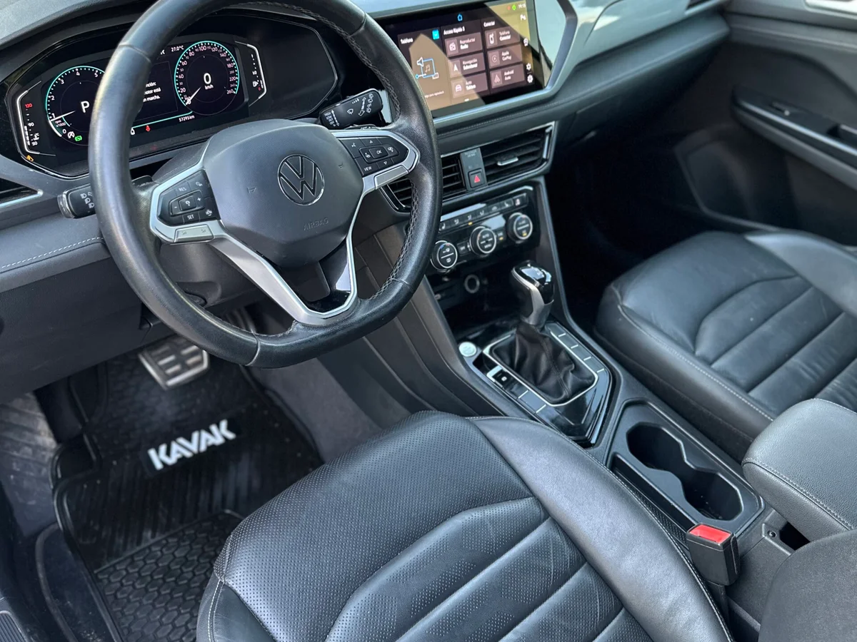 Volkswagen Taos Highline 250 TSI AT 2022 - Miniatura 11