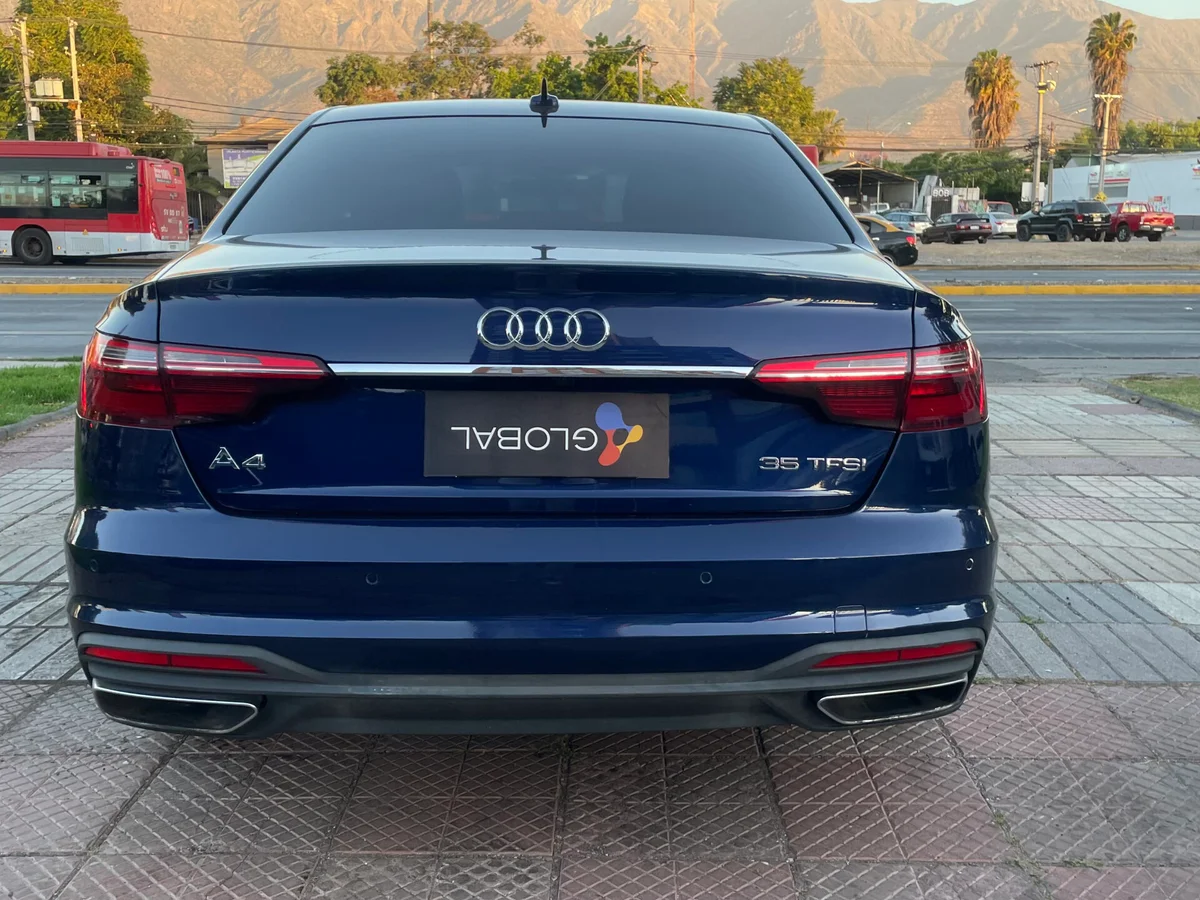 Audi A4 2021