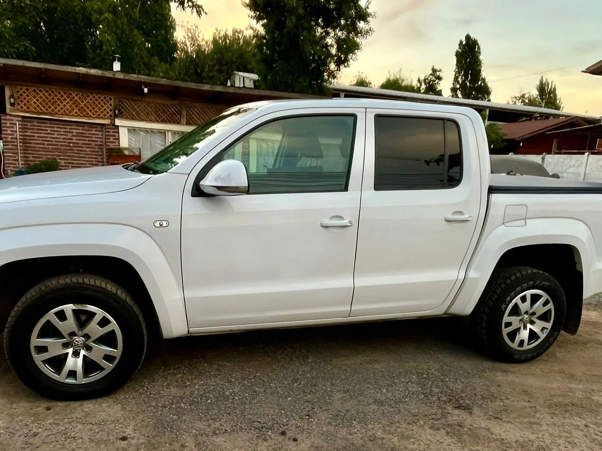 2020 VOLKSWAGEN AMAROK COMFORTLINE 4X4 2.0 AUT - Miniatura 4