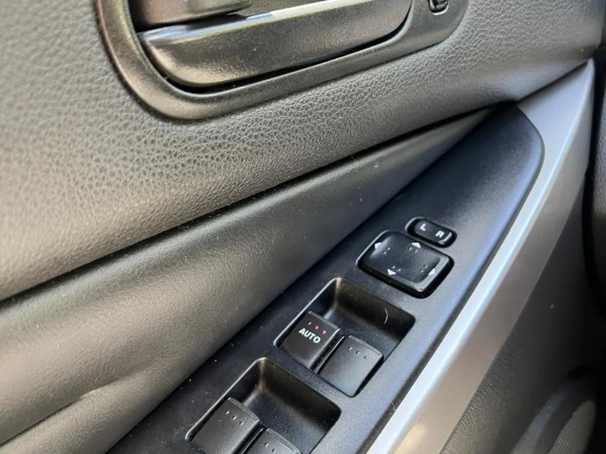 2012 MAZDA CX-7 R 2.5L AT 4X2 - Miniatura 23