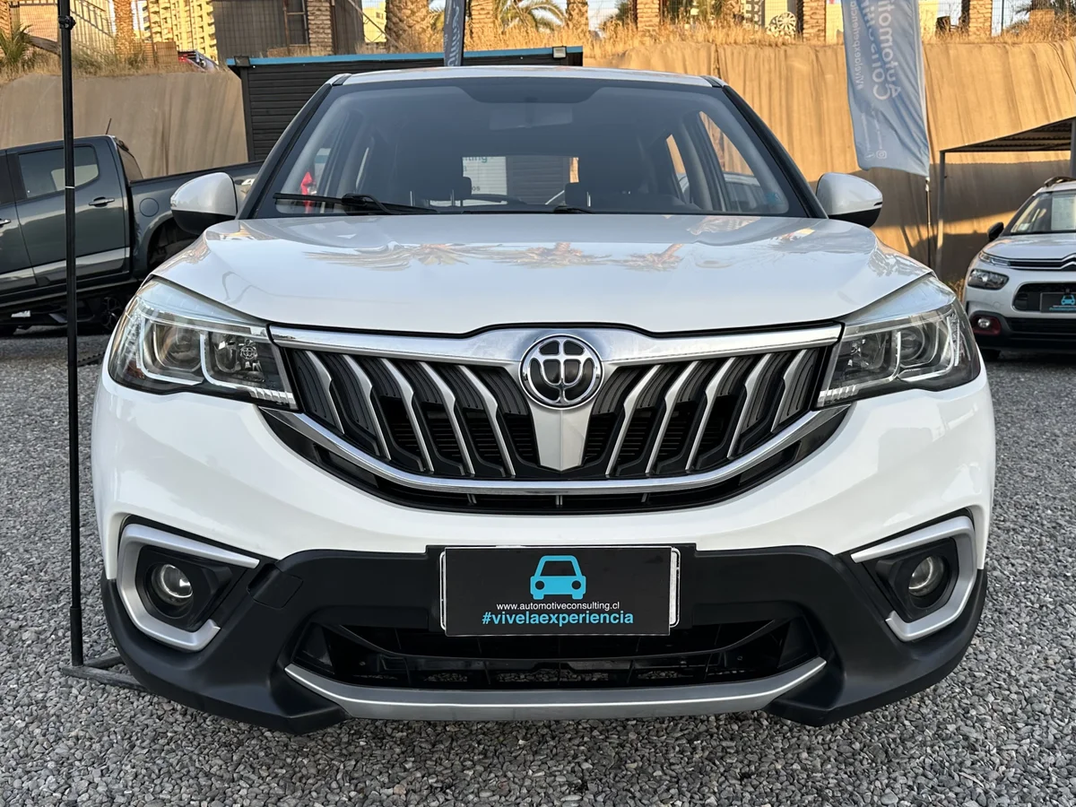 2020 BRILLIANCE V3 1.5T ELITE UNICO DUEÑO - Miniatura 2