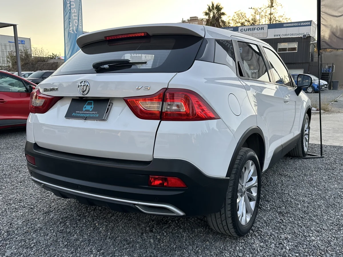 2020 BRILLIANCE V3 1.5T ELITE UNICO DUEÑO - Miniatura 6