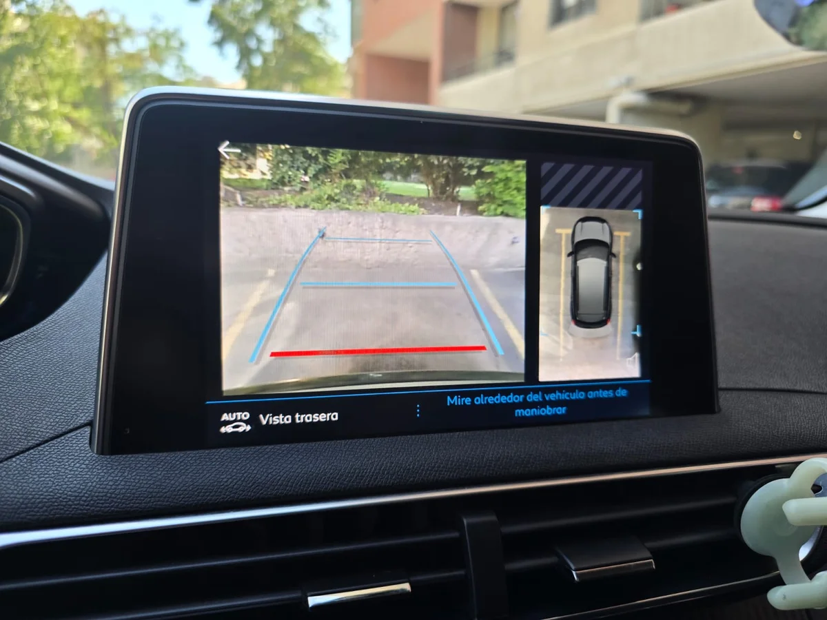 PEUGEOT 3008 MT 1.5 DIESEL - Miniatura 6