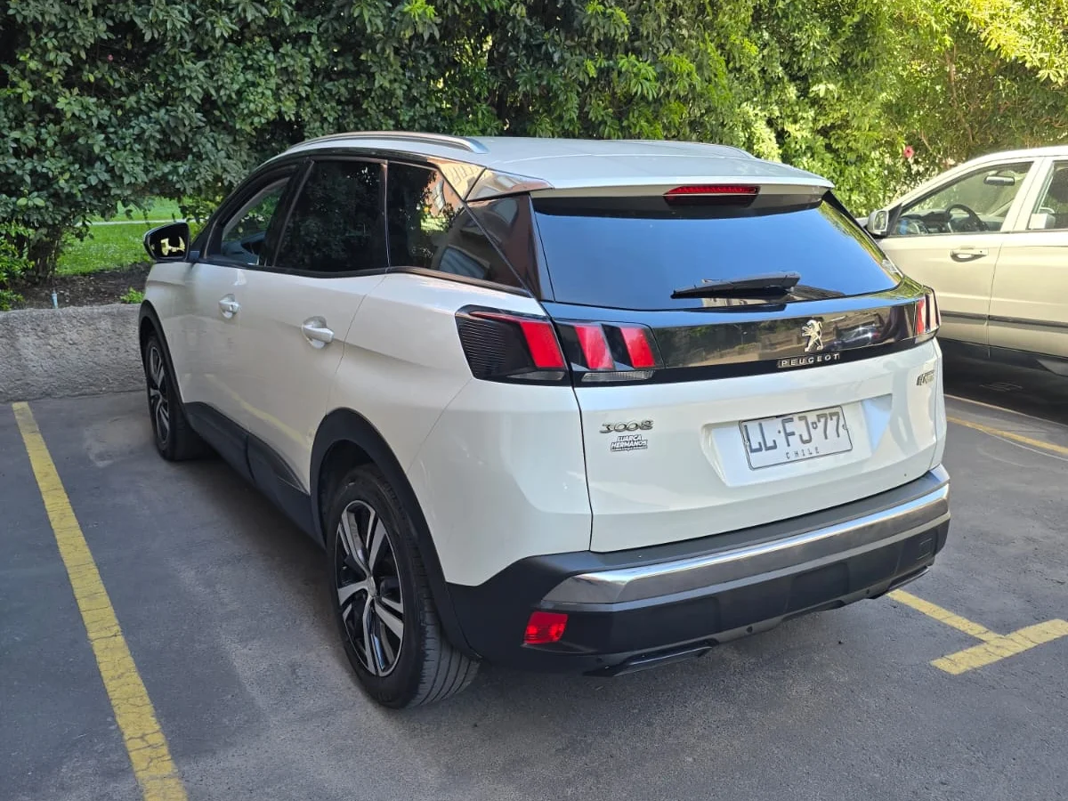 PEUGEOT 3008 MT 1.5 DIESEL - Miniatura 15