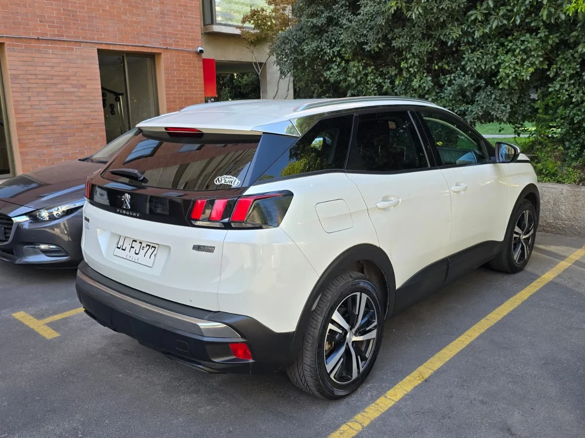 PEUGEOT 3008 MT 1.5 DIESEL - Miniatura 16
