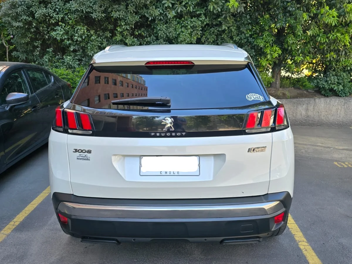 PEUGEOT 3008 MT 1.5 DIESEL - Miniatura 18