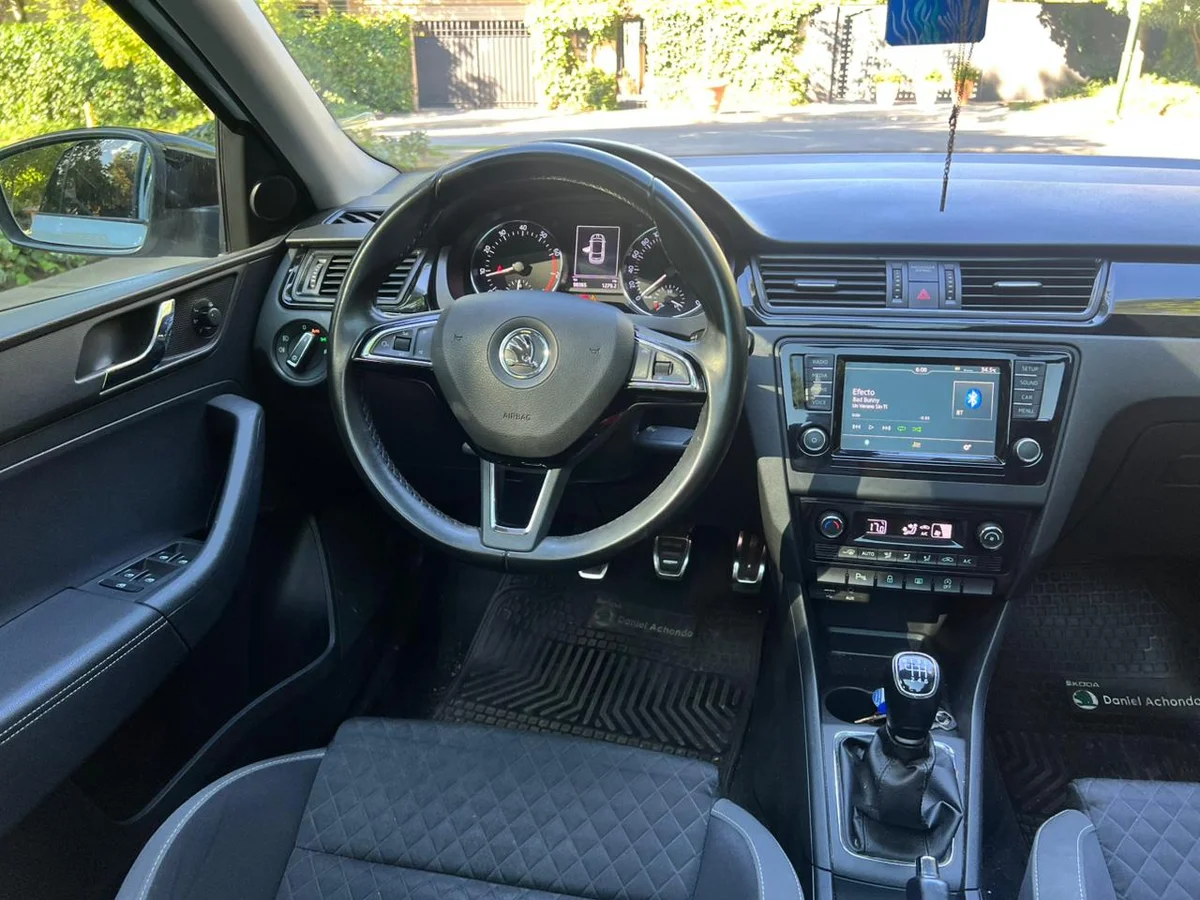 Skoda Rapid Spaceback Style 1.2 Tsi MT - Miniatura 5