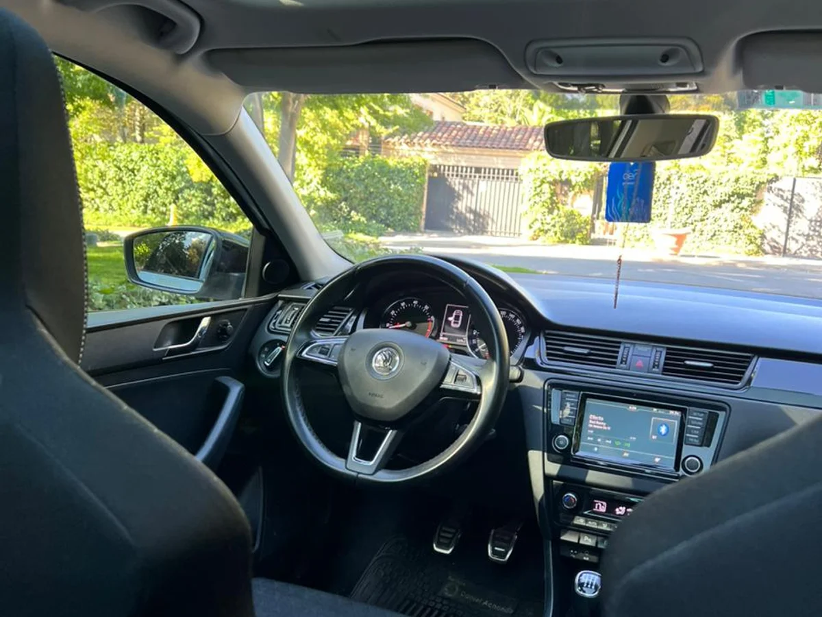 Skoda Rapid Spaceback Style 1.2 Tsi MT - Miniatura 7