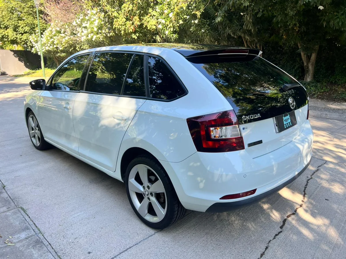 Skoda Rapid Spaceback Style 1.2 Tsi MT - Miniatura 14