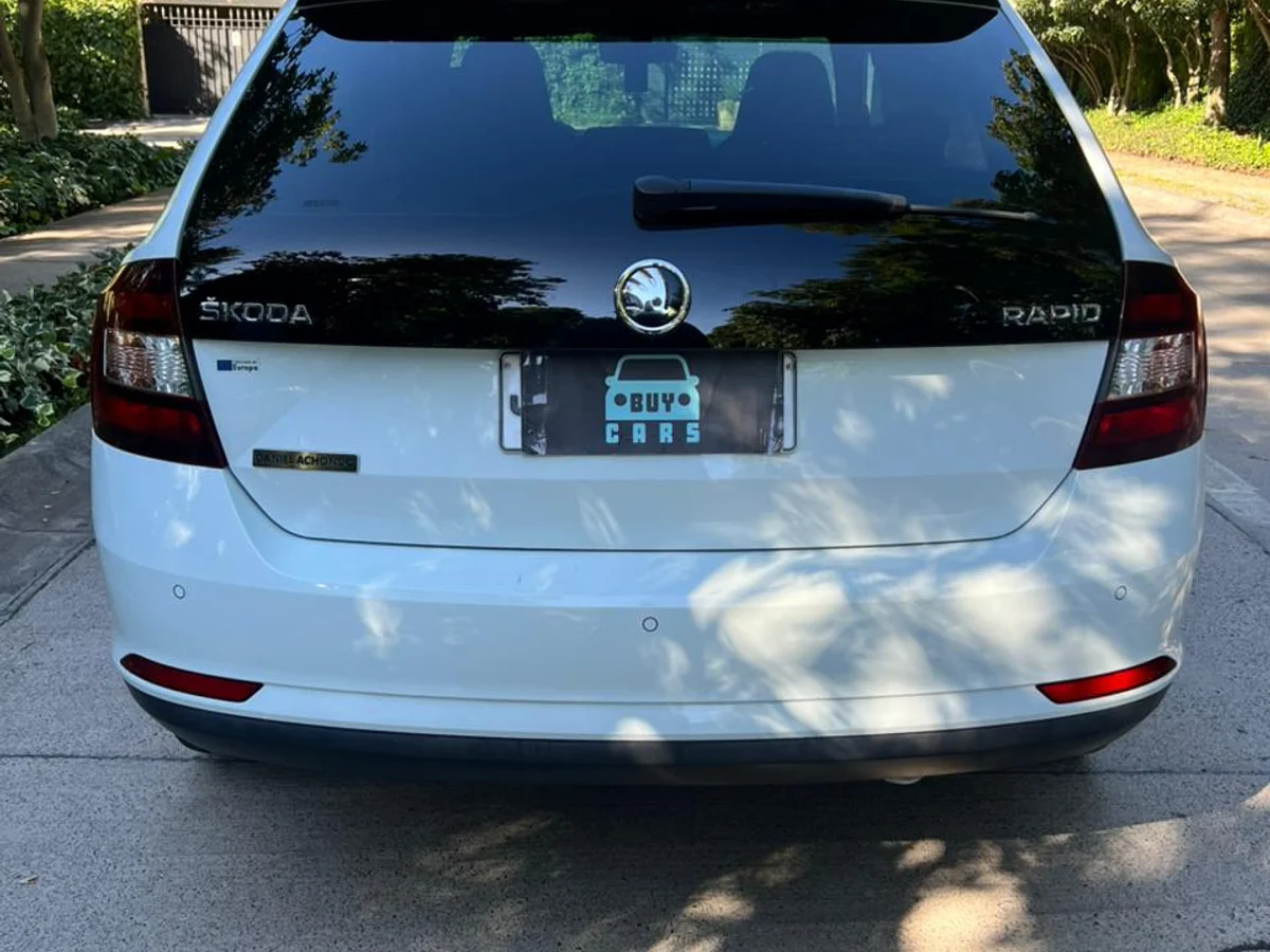 Skoda Rapid Spaceback Style 1.2 Tsi MT - Miniatura 15