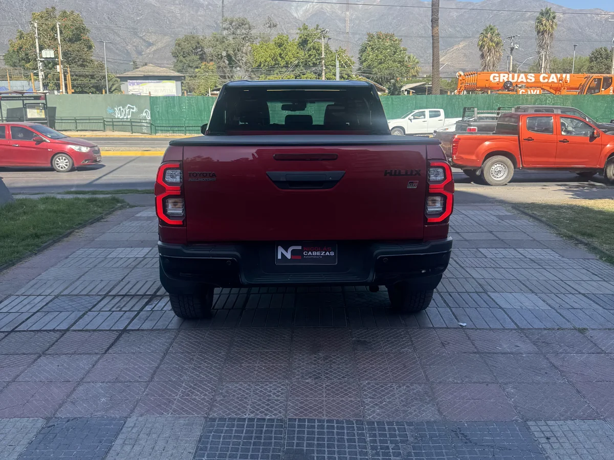 Toyota Hilux 2024 - Miniatura 10