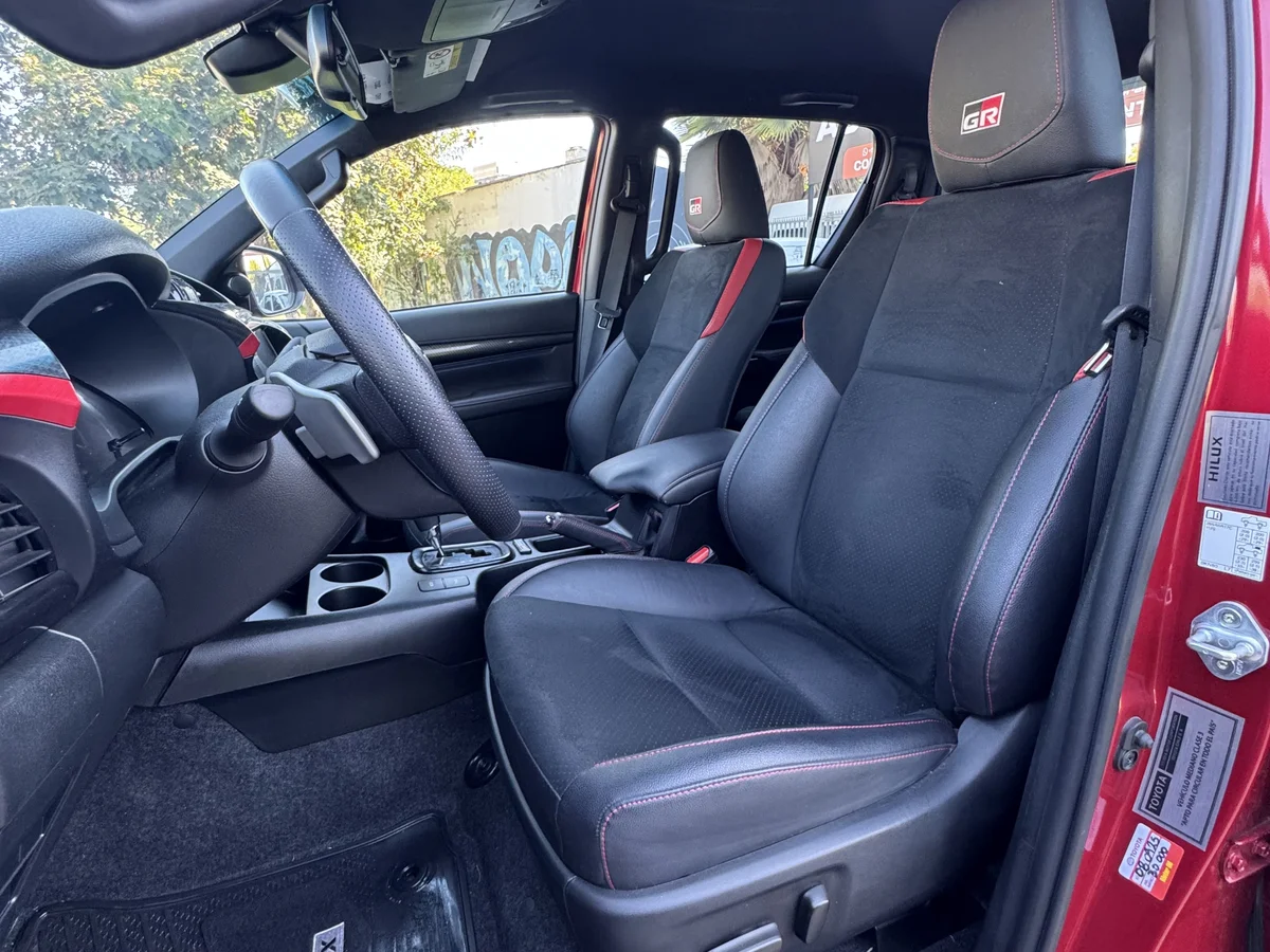 Toyota Hilux 2024 - Miniatura 12