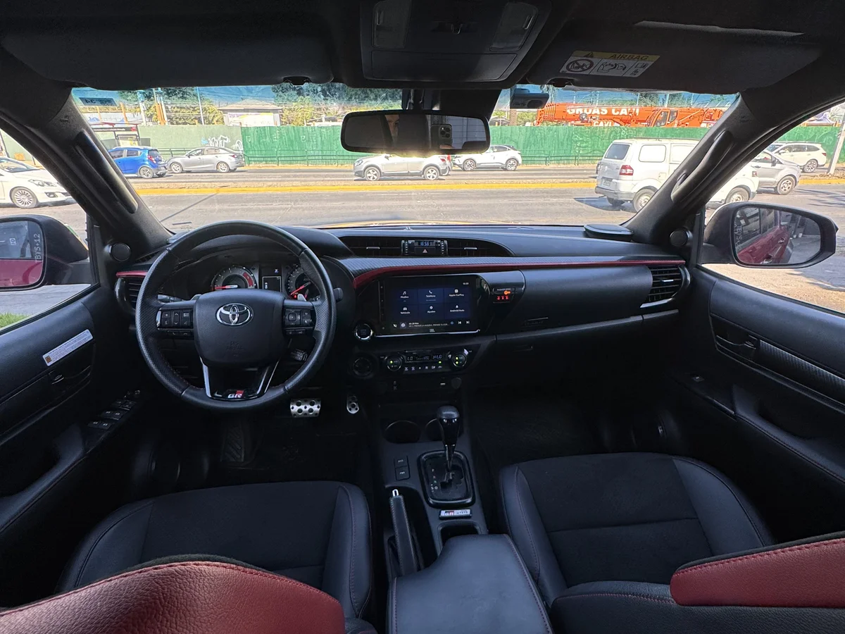Toyota Hilux 2024 - Miniatura 13