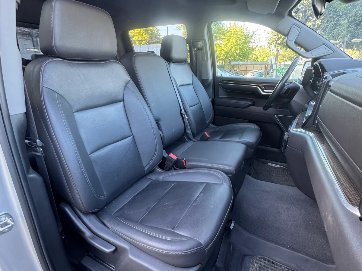 CHEVROLET SILVERADO 4X4 CC 5.3 AUT - Miniatura 7