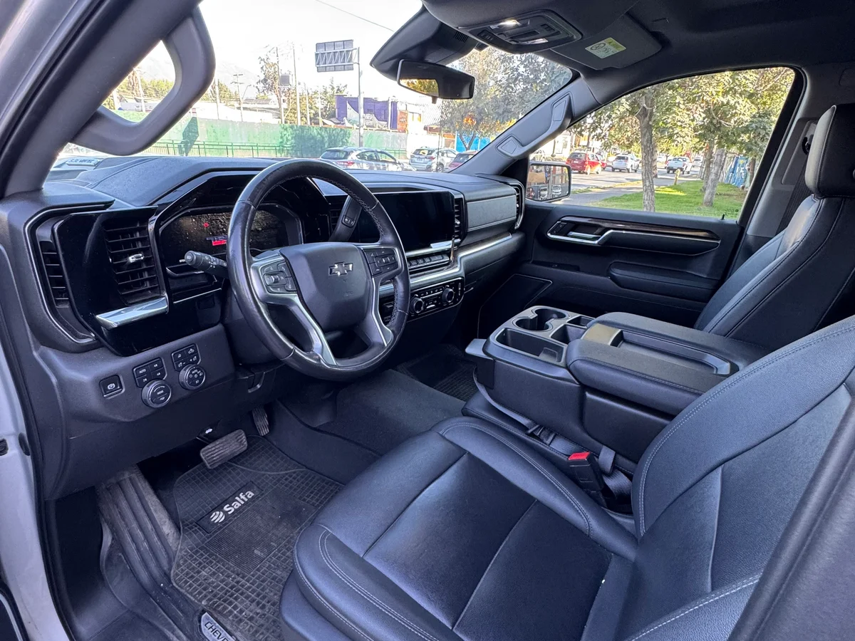 CHEVROLET SILVERADO 4X4 CC 5.3 AUT - Miniatura 9