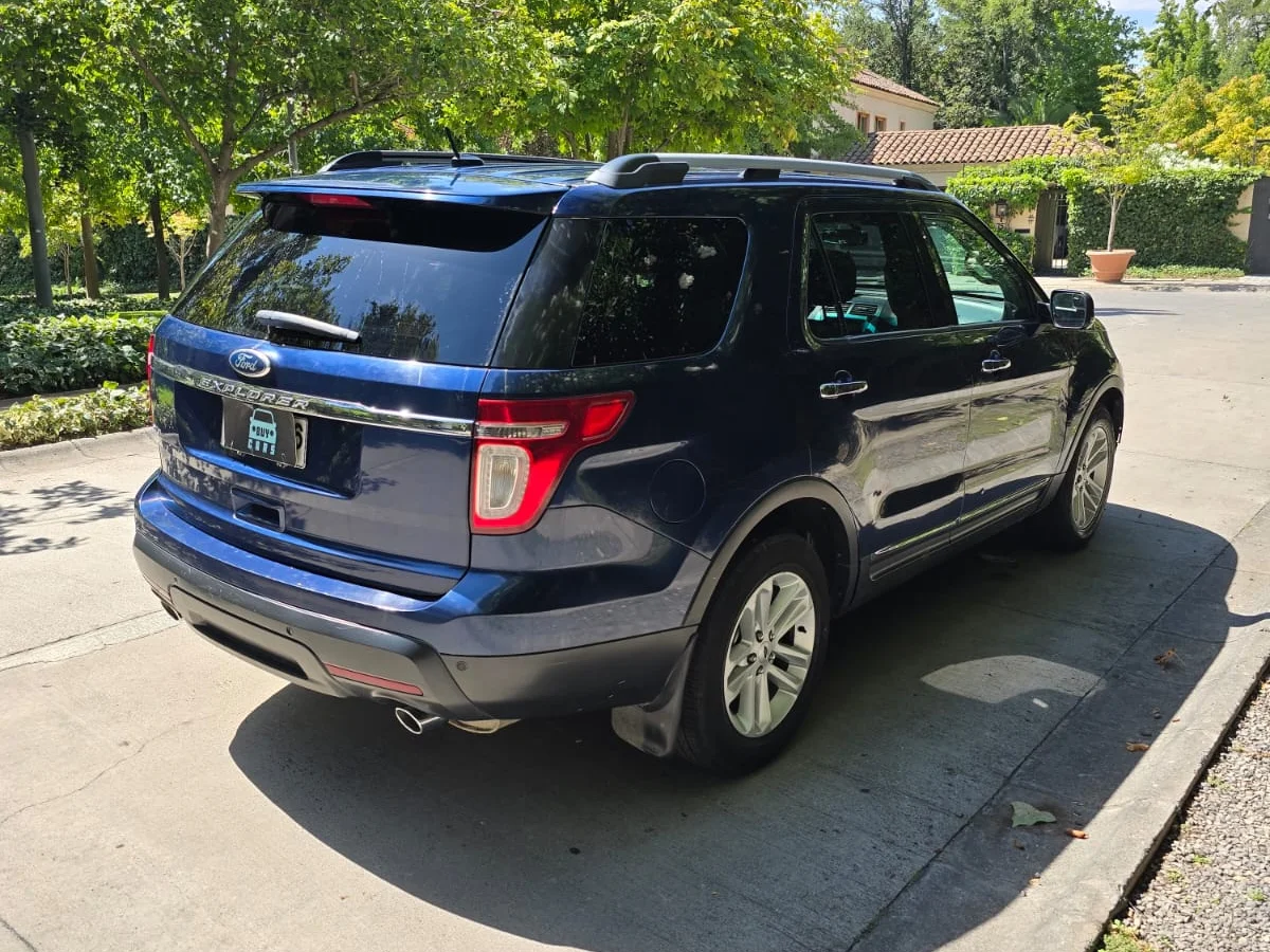 FORD EXPLORER XLT 3.5L V6 4X2 AÑO 2012 - Miniatura 3