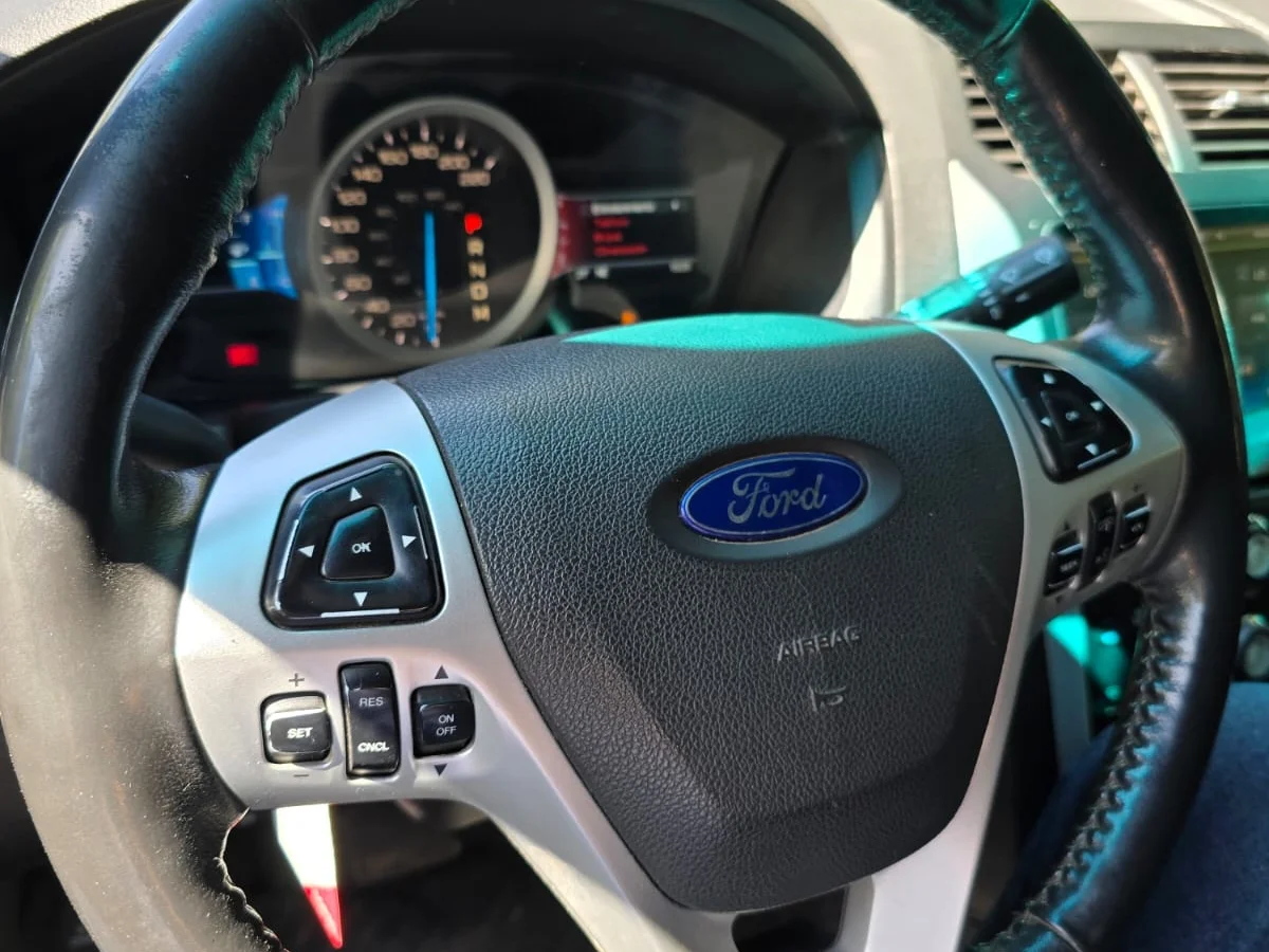 FORD EXPLORER XLT 3.5L V6 4X2 AÑO 2012 - Miniatura 18