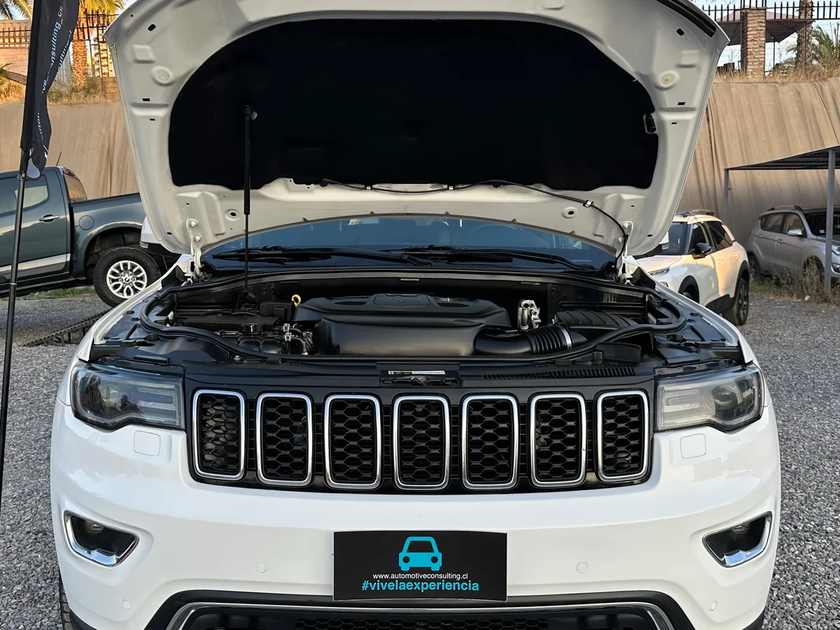 JEEP GRAND CHEROKEE 3.6 LIMITED 4WD UNICO DUEÑO - Miniatura 12