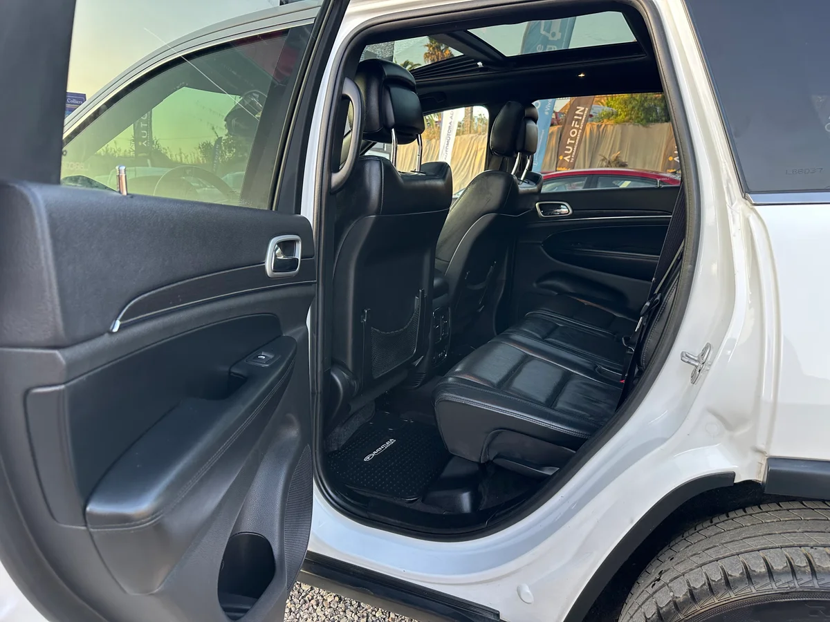 JEEP GRAND CHEROKEE 3.6 LIMITED 4WD UNICO DUEÑO - Miniatura 16