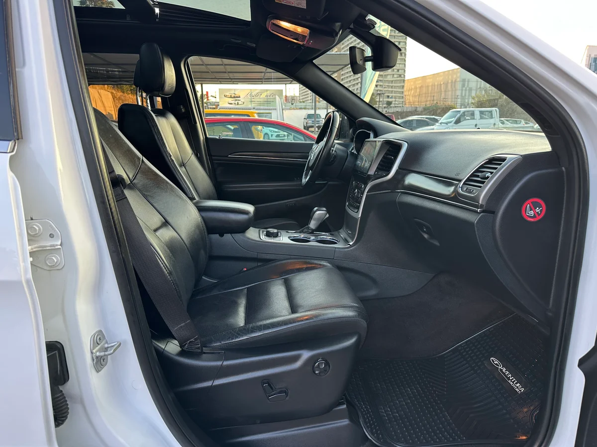 JEEP GRAND CHEROKEE 3.6 LIMITED 4WD UNICO DUEÑO - Miniatura 22