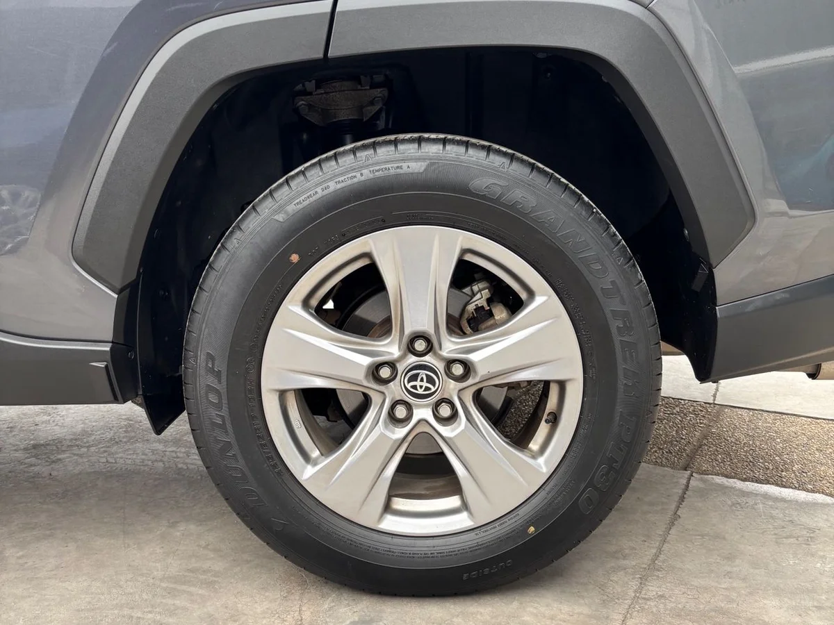 TOYOTA RAV 4 - Miniatura 9