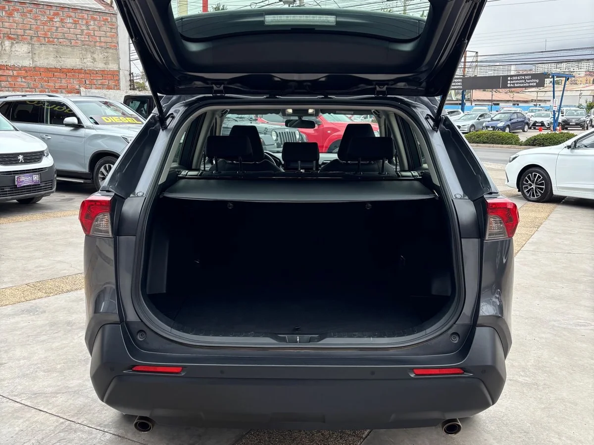 TOYOTA RAV 4 - Miniatura 10