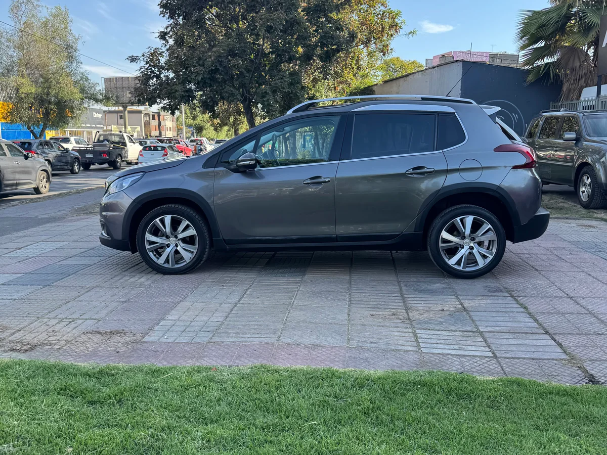 PEUGEOT ALLURE BLUEHDI 1.6 - Miniatura 8