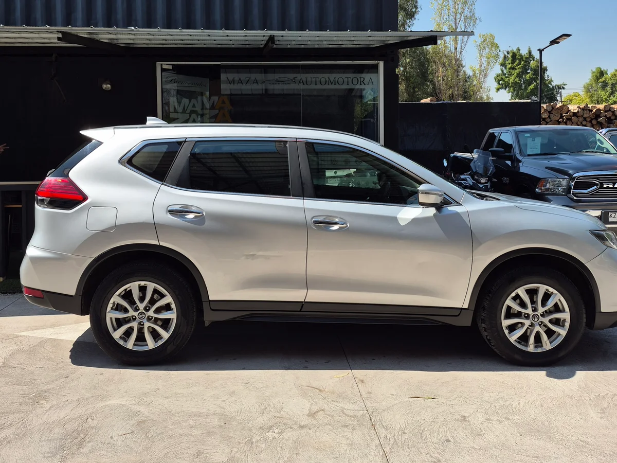 Nissan Xtrail, Automática - Miniatura 3