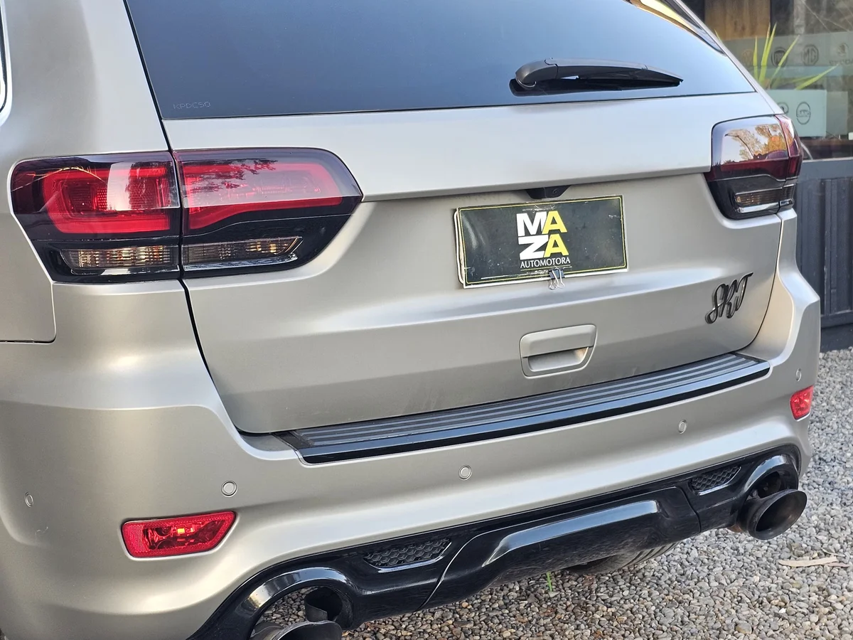 JEEP Grand Cherokee 6.4cc 2018 - Miniatura 16
