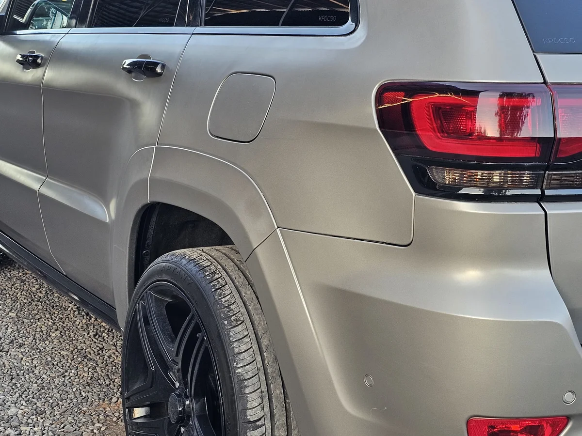 JEEP Grand Cherokee 6.4cc 2018 - Miniatura 18