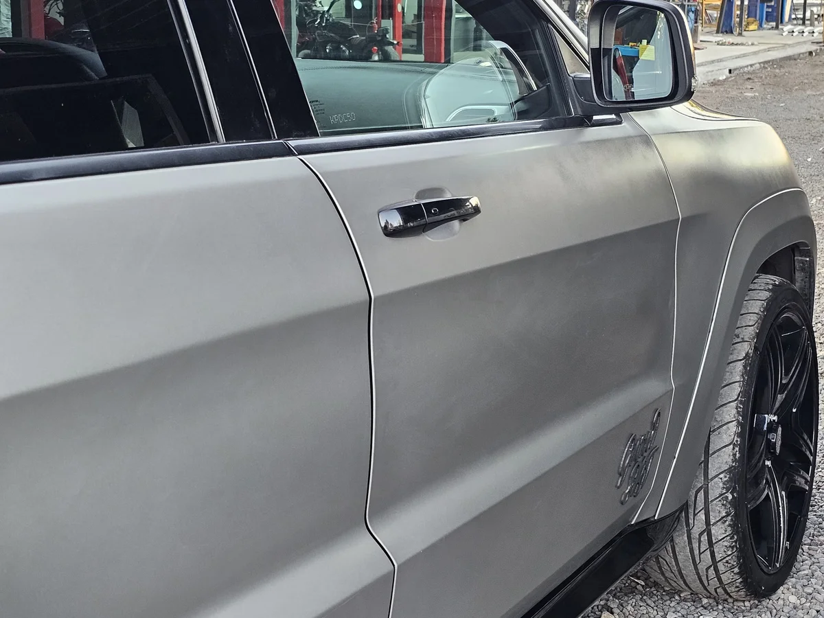 JEEP Grand Cherokee 6.4cc 2018 - Miniatura 20