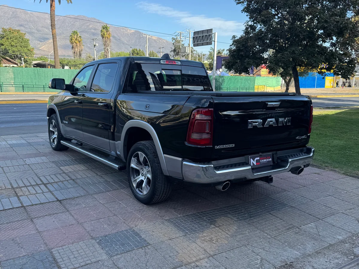 DODGE RAM 1.500 LARAMIE 5.7