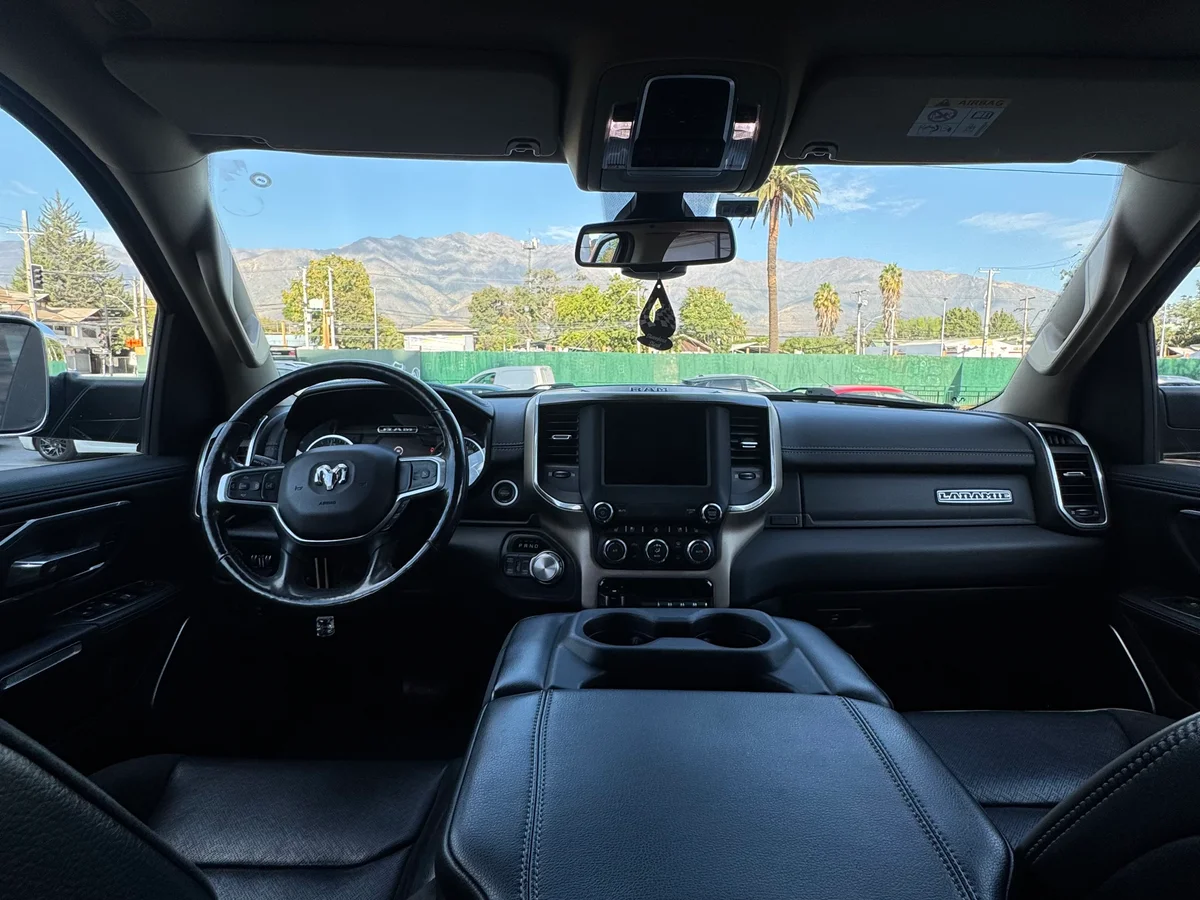 DODGE RAM 1.500 LARAMIE 5.7 - Miniatura 8