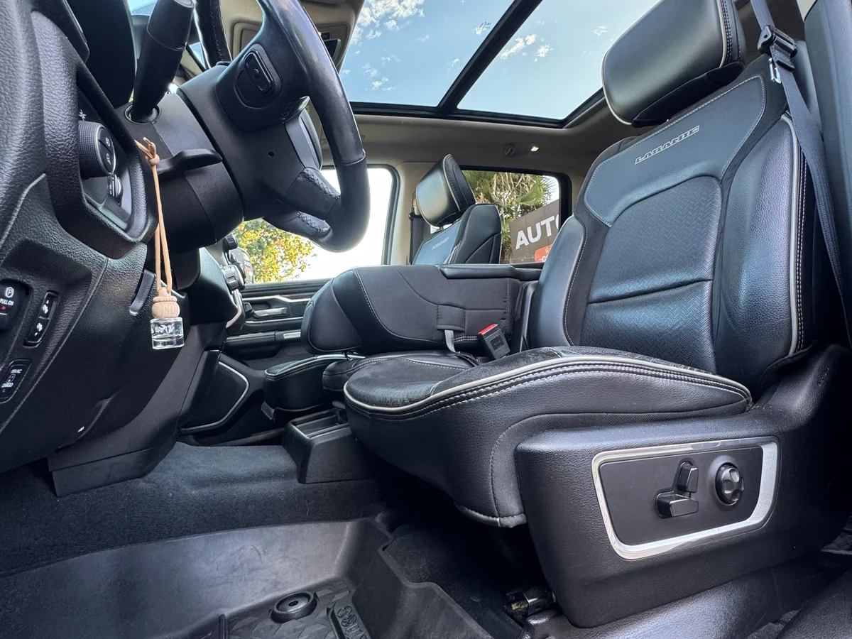 DODGE RAM 1.500 LARAMIE 5.7 - Miniatura 11