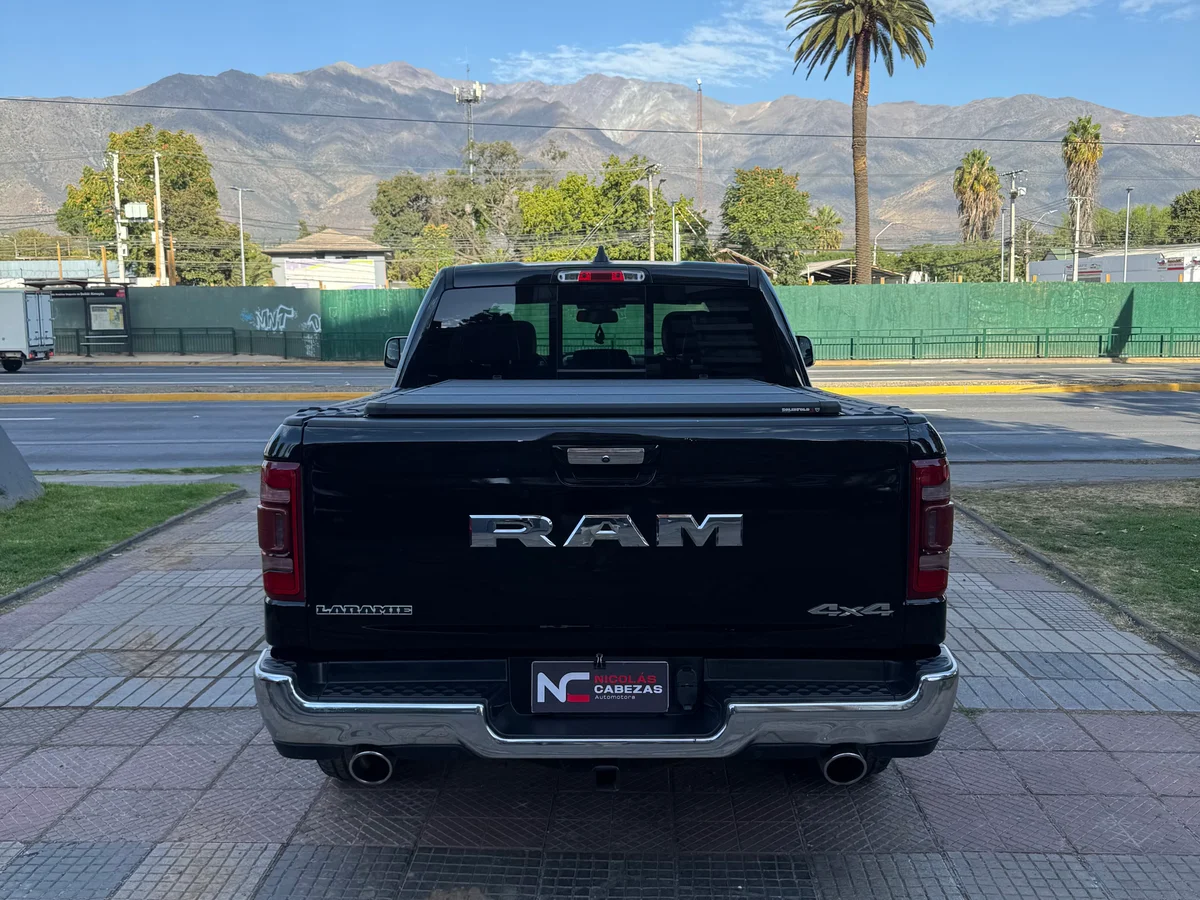 DODGE RAM 1.500 LARAMIE 5.7 - Miniatura 12