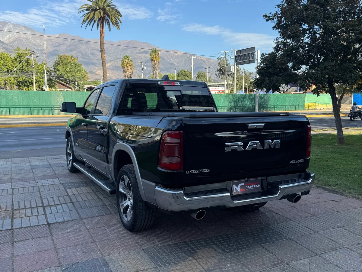 DODGE RAM 1.500 LARAMIE 5.7 - Miniatura 14